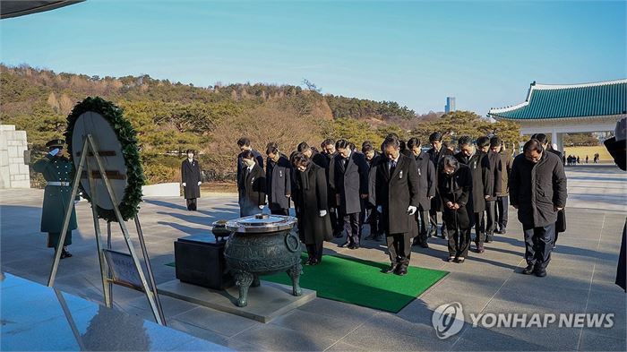 30년 이상 재직 경찰·소방관 국립묘지 안장제도 내일부터 시행