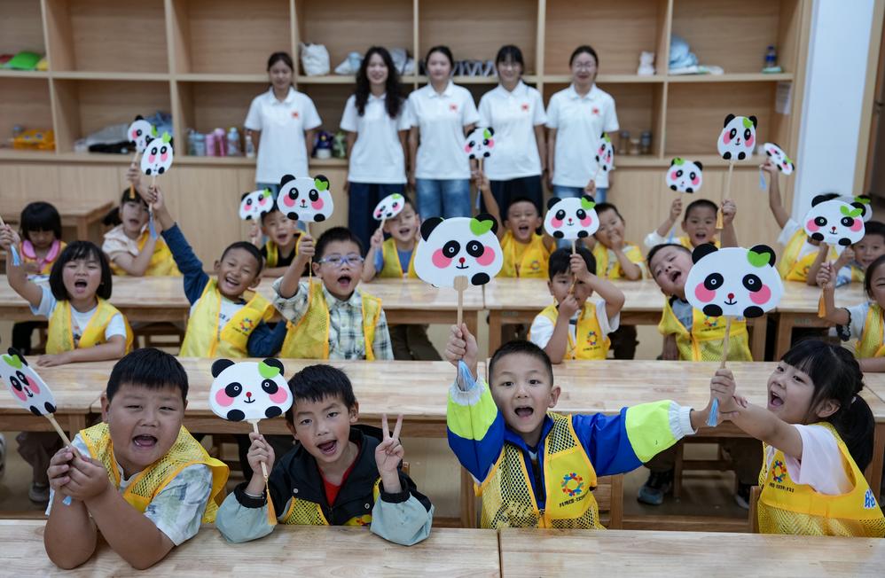 中 윈난성 자오퉁, 여름방학 공익 돌봄 서비스 운영
