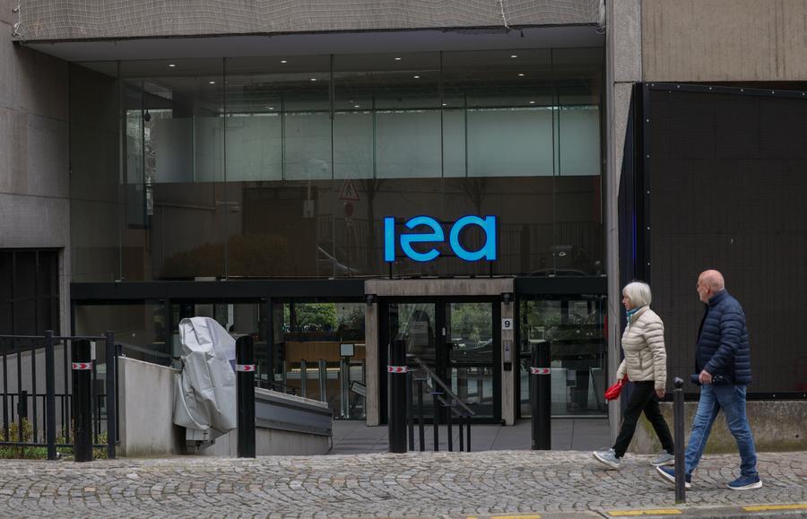 지난 3월 13일 프랑스 파리의 국제에너지기구(IEA) 본부 입구. (사진/신화통신)