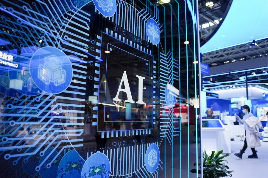 AI '통제 이탈' 논란 속...中 오픈웨이트 모델 존재감 부상