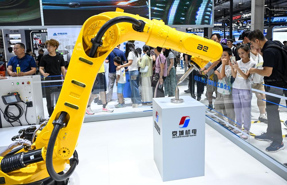'2026 세계로봇대회'로 관람객 발걸음 이어져